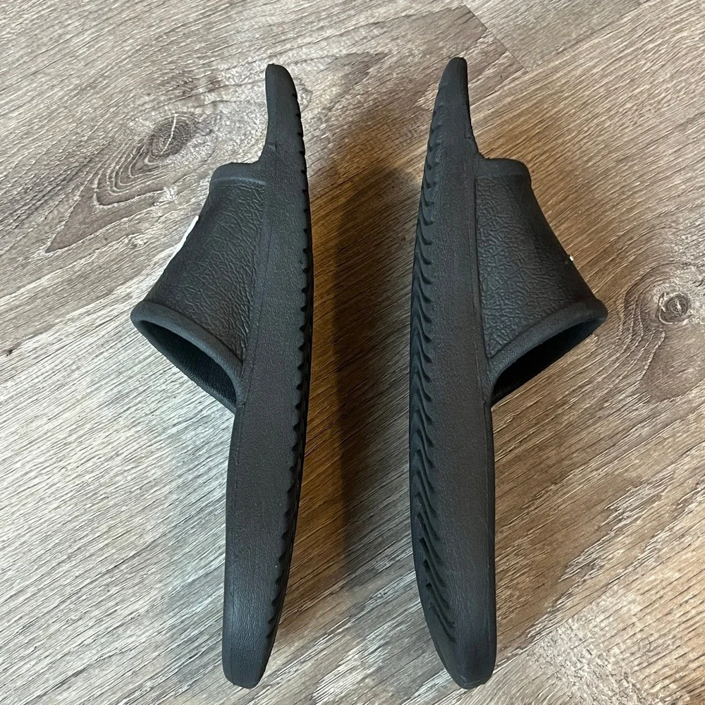 Nike Kawa Shower Slides Black‎ White Logo Sandals Youth 3 C